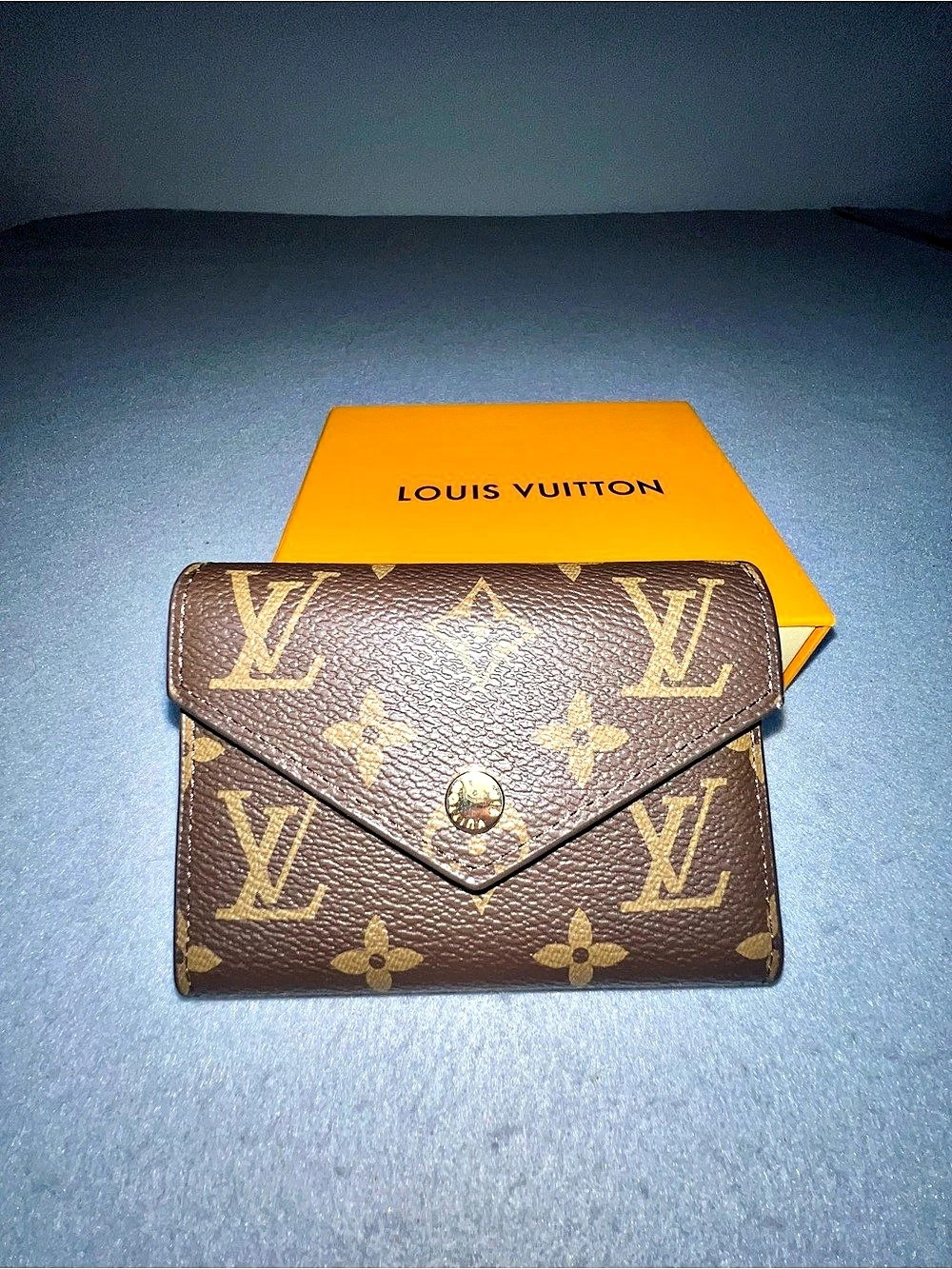 Louis Vuitton Monogram Coated Canvas brown Red Victorine Wallet Box & Dust Bag